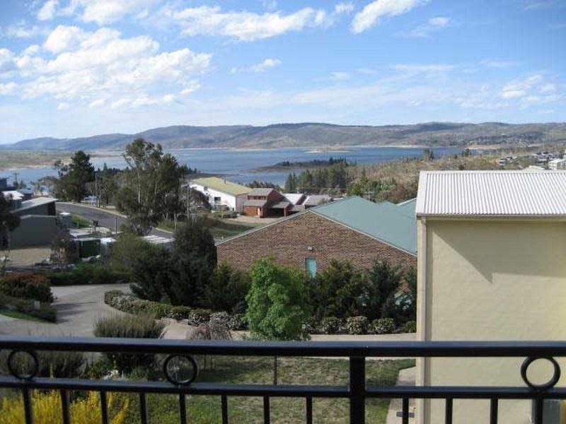 2/ Nettin Circuit, Jindabyne NSW 2627
