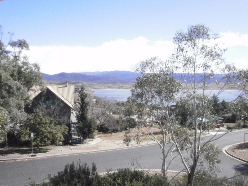 East Jindabyne NSW 2627