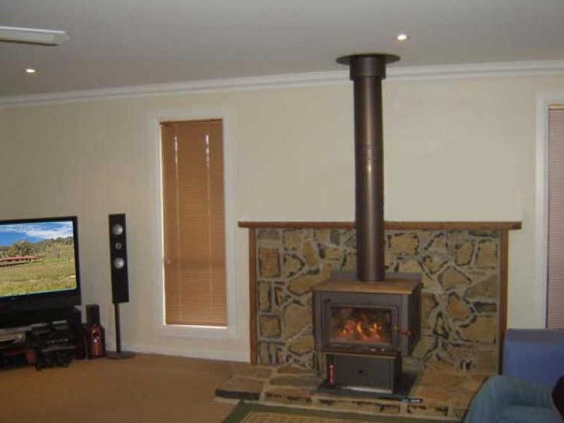 7317 Snowy River Way, Jindabyne NSW 2627