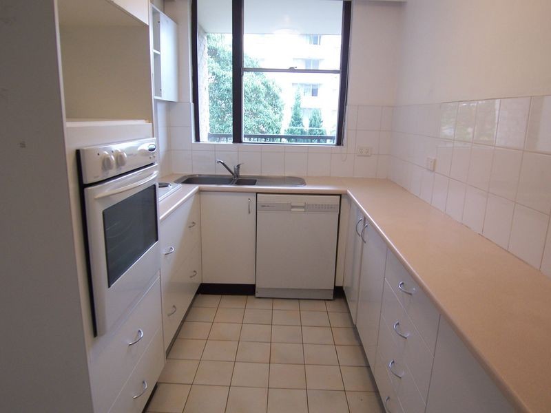 2E/8-12 Sutherland Street, Chatswood NSW 2067