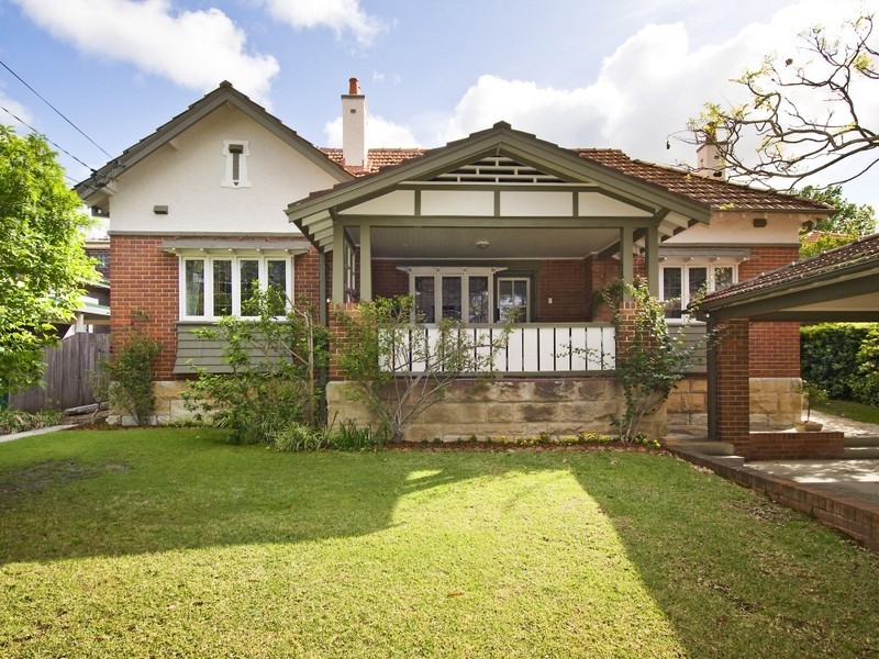 8 Gerald Avenue, Roseville NSW 2069