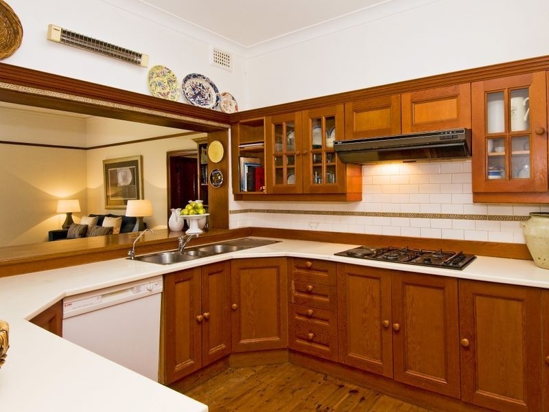 8 Gerald Avenue, Roseville NSW 2069