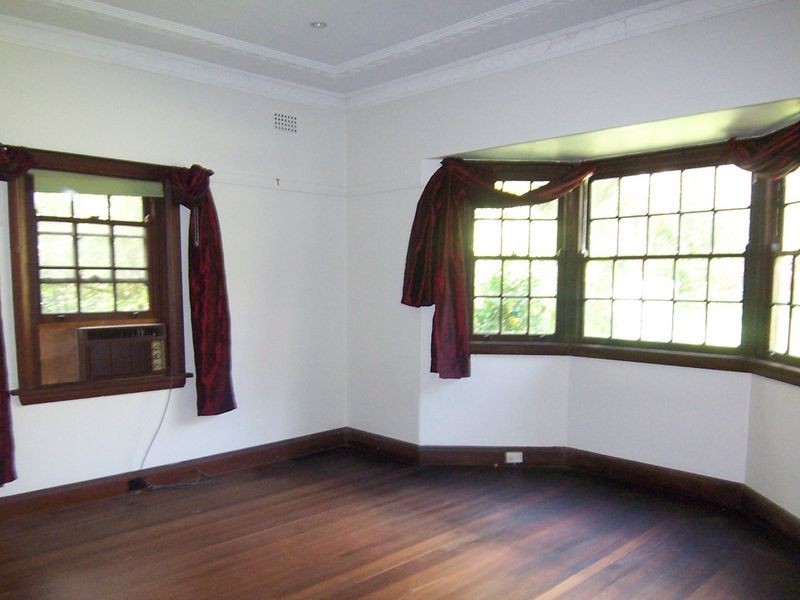 11 Gladstone Parade, Lindfield NSW 2070