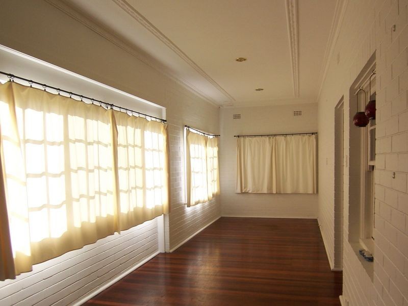 11 Gladstone Parade, Lindfield NSW 2070