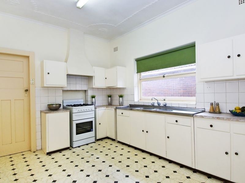 12 Malvern Avenue, Roseville NSW 2069