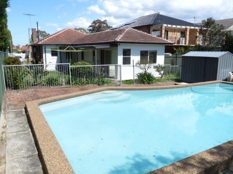 11 Werona Avenue, Punchbowl NSW 2196