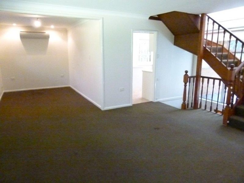 18 Elegans Avenue, St Ives NSW 2075