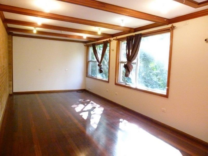 18 Elegans Avenue, St Ives NSW 2075