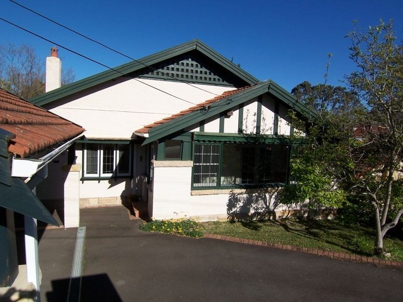 33 Dudley Avenue, Roseville NSW 2069