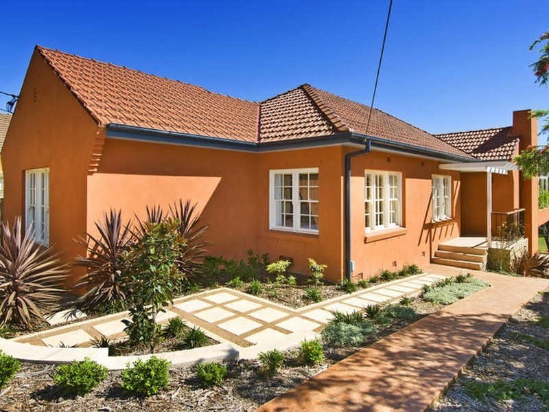 73a Shirley Road, Roseville NSW 2069