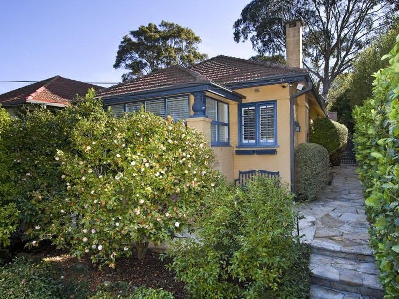 15 Barcoo Street, Roseville NSW 2069