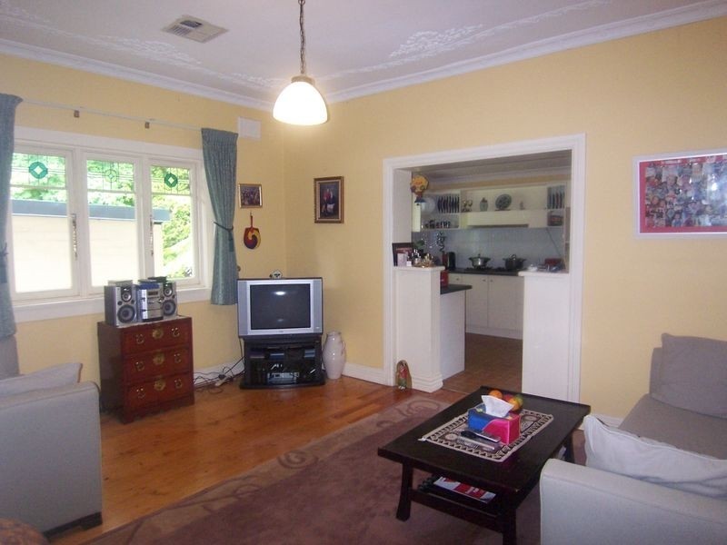 33 Malvern Avenue, Roseville NSW 2069