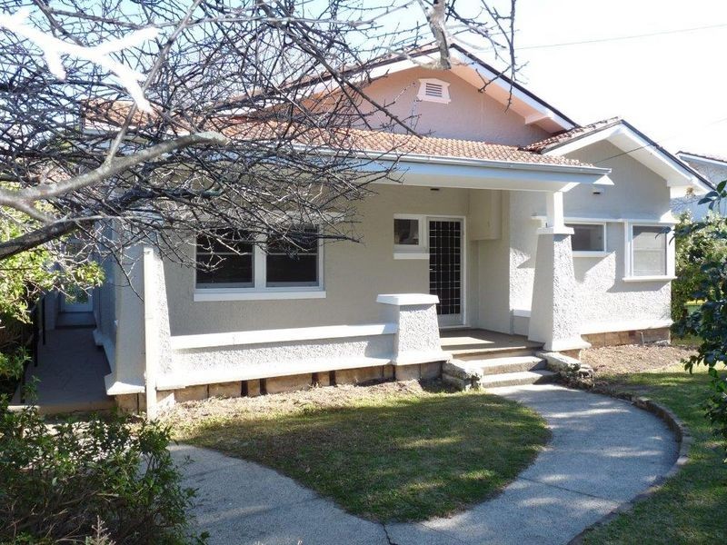 6 Belgium Avenue, Roseville NSW 2069