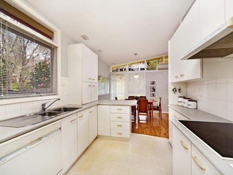 36 Northumberland Avenue, Mount Colah NSW 2079