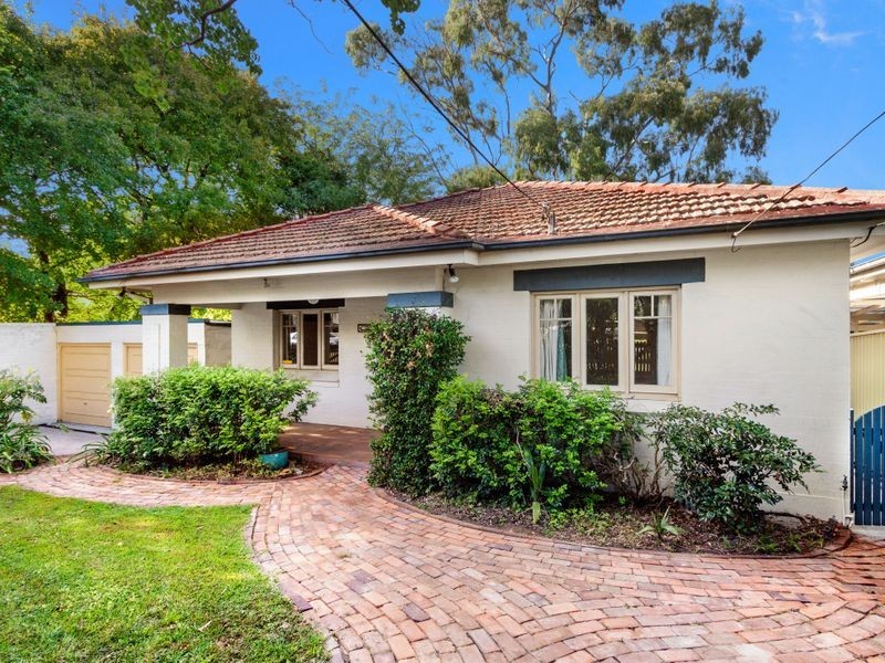 33 Malvern Avenue, Roseville NSW 2069