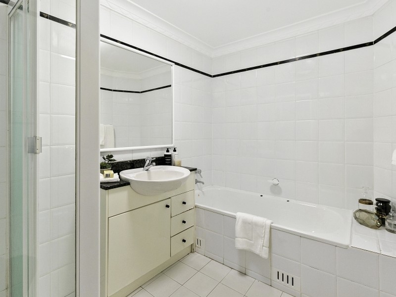 2/214 Sydney Street, North Willoughby NSW 2068