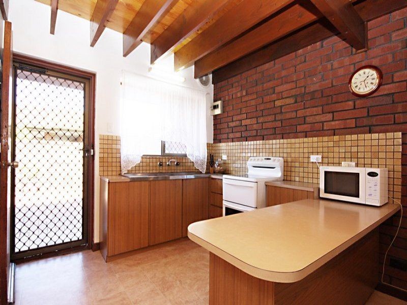 33 Brebner Drive, West Lakes SA 5021