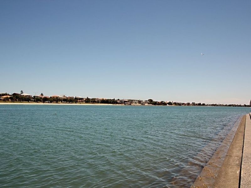 18/87 Sportsmans Drive, West Lakes SA 5021