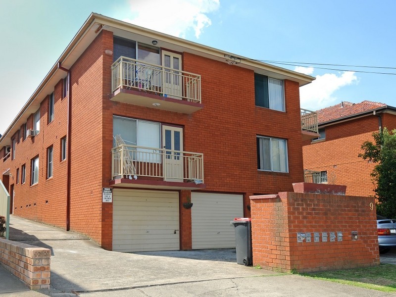 2/9 Allan Avenue, Belmore NSW 2192