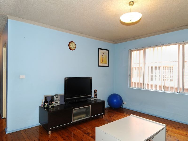 2/9 Allan Avenue, Belmore NSW 2192