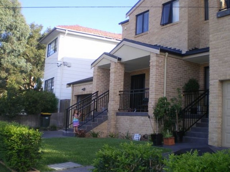 19a Brisbane Street, Chifley NSW 2036
