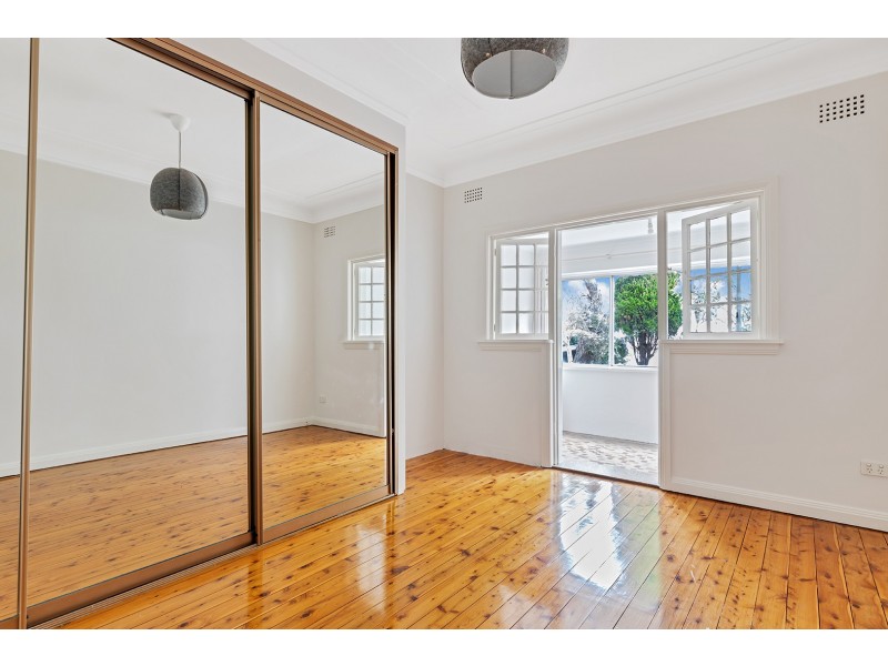 33 Mount Street, Coogee NSW 2034