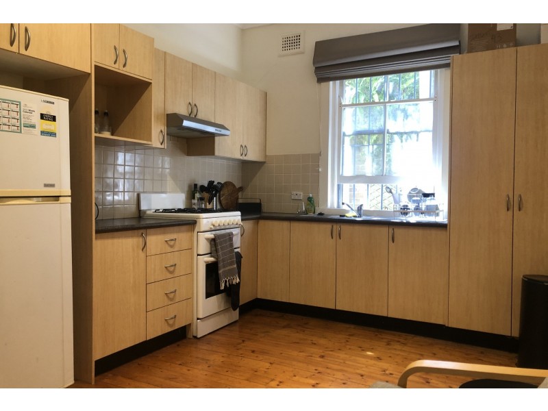 2/137 Mount Street, Coogee NSW 2034