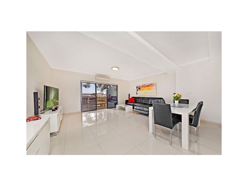 27/177 Banksia Street, Greenacre NSW 2190