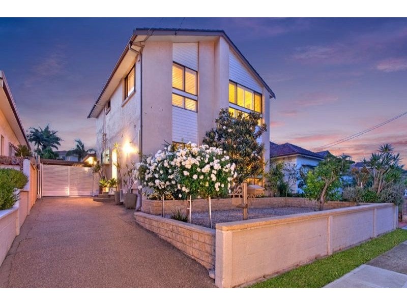 4 Collingwood Avenue, Cabarita NSW 2137