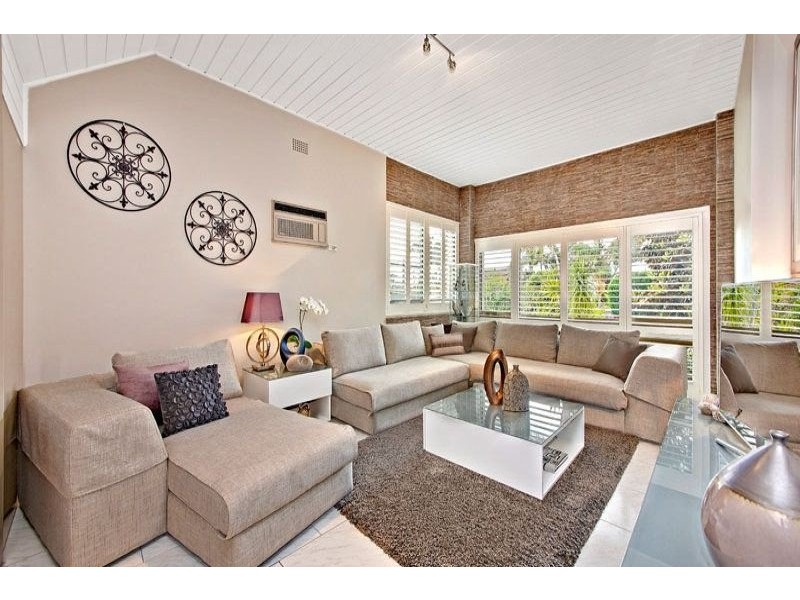 4 Collingwood Avenue, Cabarita NSW 2137