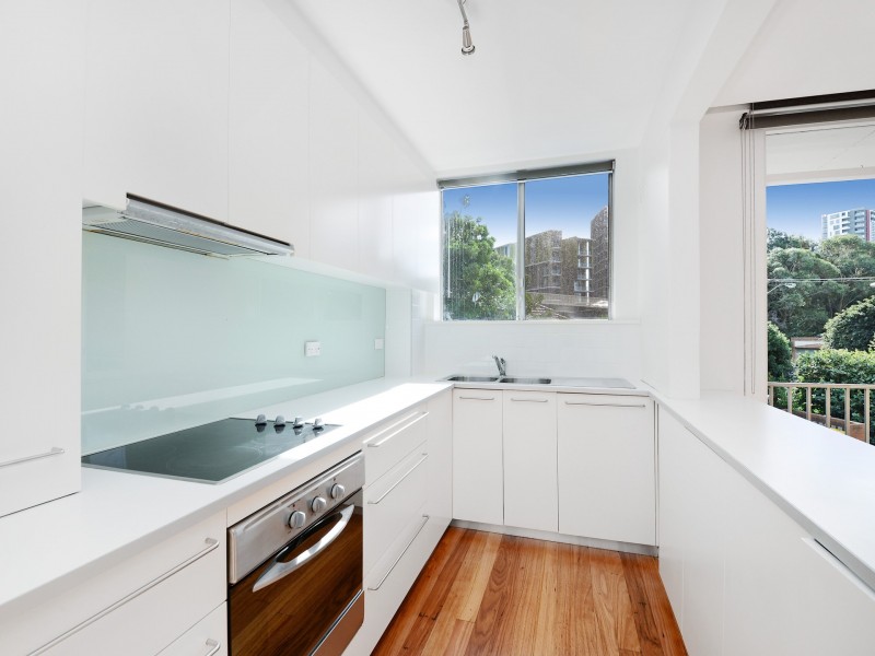 4/76 Lenthall Street, Kensington NSW 2033