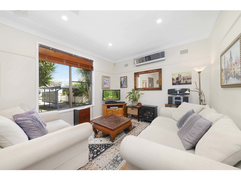 3 Hastings Avenue, Chifley NSW 2036