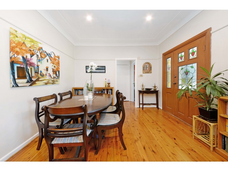 3 Hastings Avenue, Chifley NSW 2036