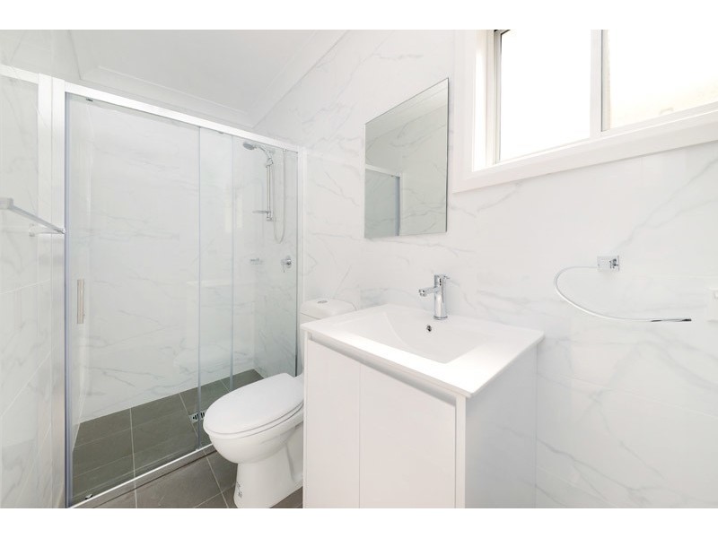 84 Macquarie Street, Chifley NSW 2036