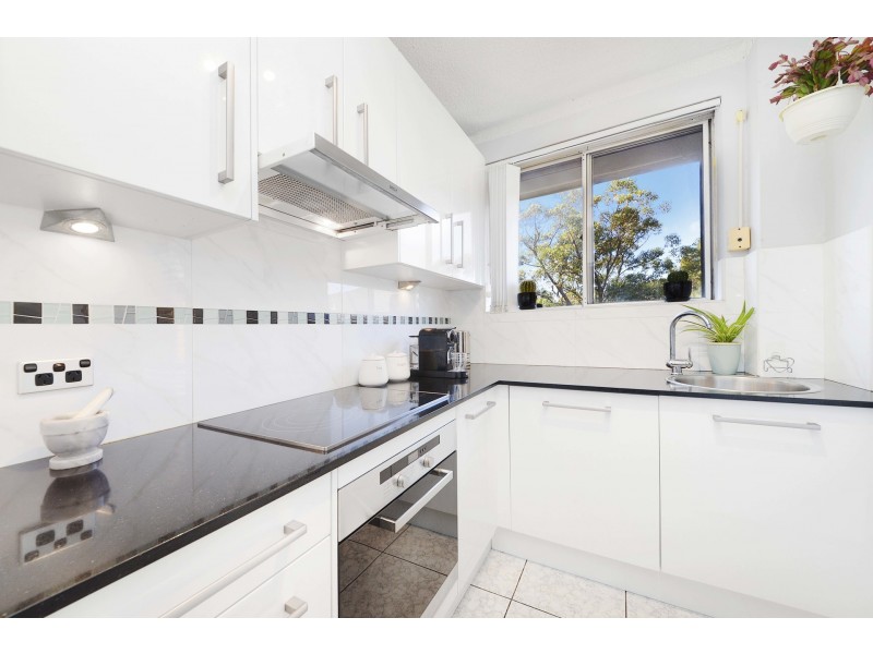 18/16 Grace Campbell Crescent, Hillsdale NSW 2036