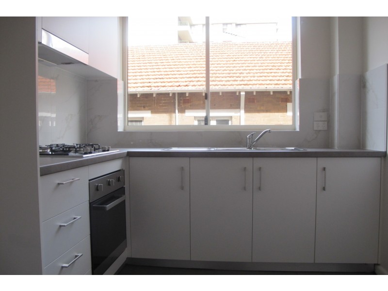 2/18 Llandaff Street, Bondi Junction NSW 2022