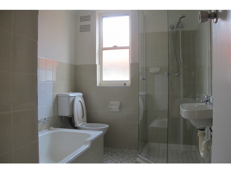 2/18 Llandaff Street, Bondi Junction NSW 2022