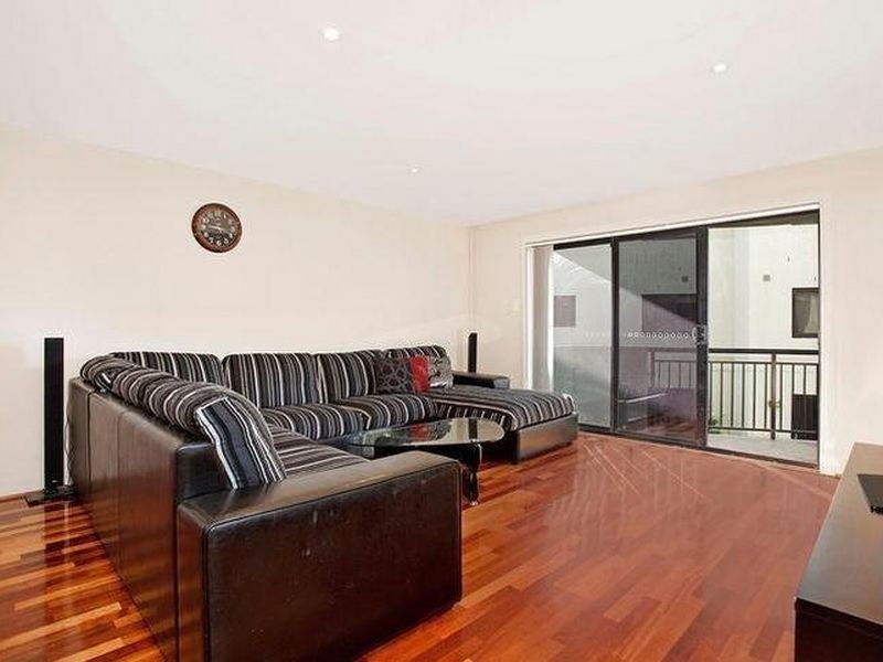 8/30-34 Folkstone Parade, Botany NSW 2019