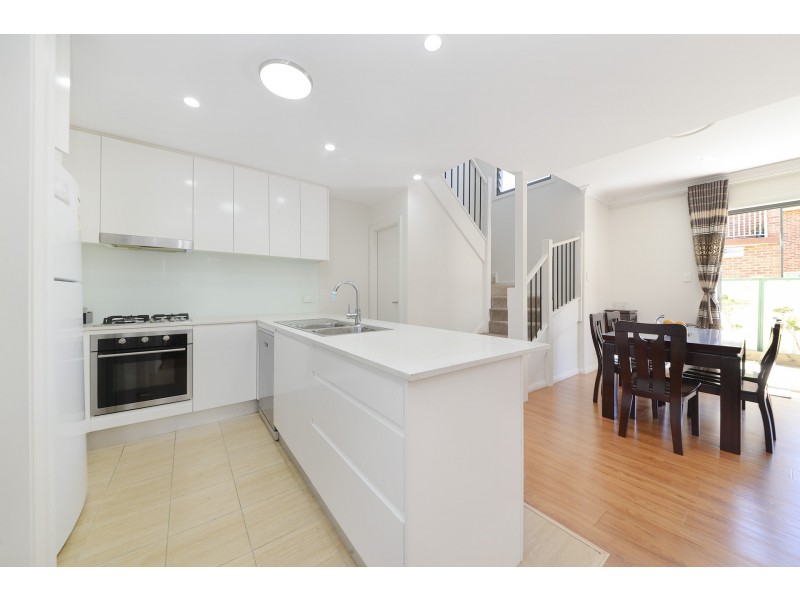 2/3 Loch Street, Campsie NSW 2194