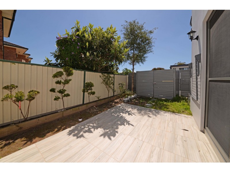2/3 Loch Street, Campsie NSW 2194