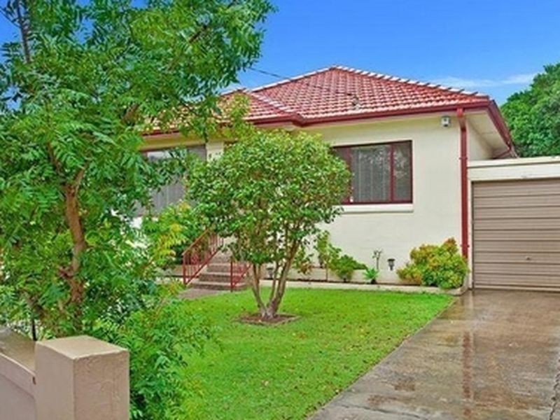 25 Florence Avenue, Eastlakes NSW 2018