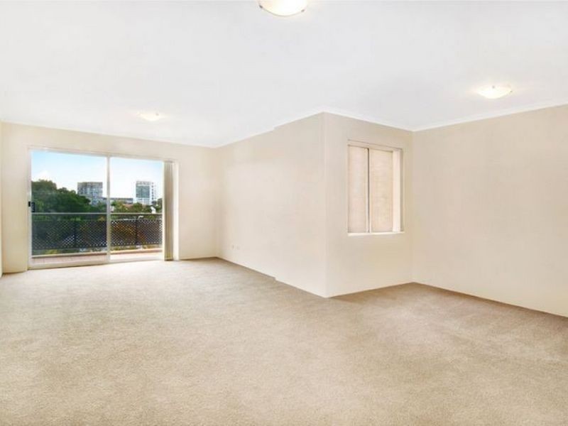 402/1-7 Gloucester Place, Kensington NSW 2033