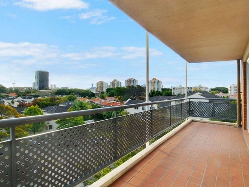 402/1-7 Gloucester Place, Kensington NSW 2033