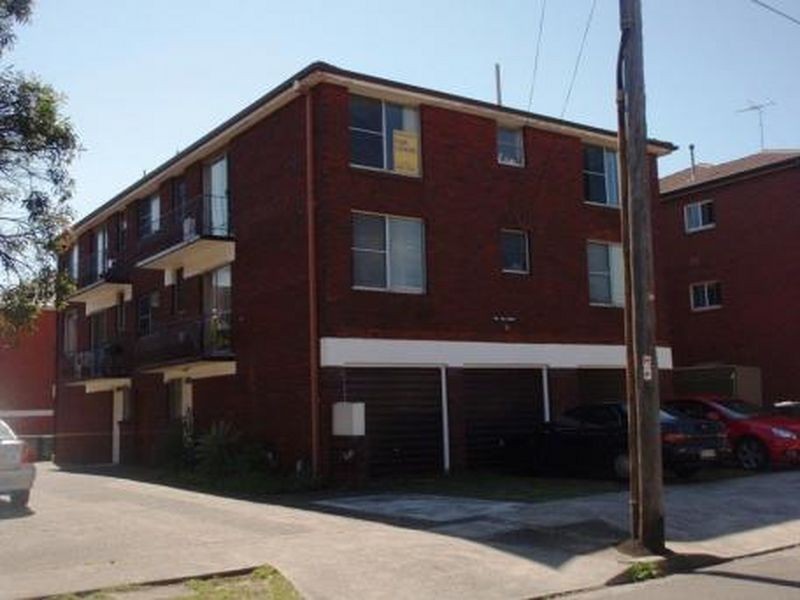 2/11 Mascot Drive, Eastlakes NSW 2018