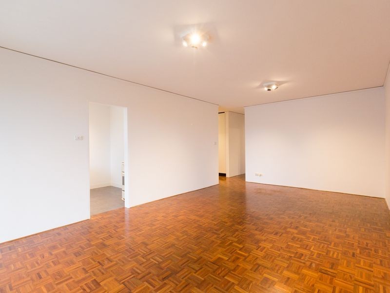 10/261 Old South Head Road, Bondi NSW 2026