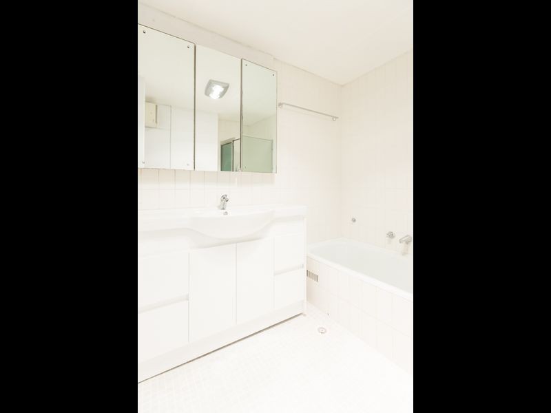 10/261 Old South Head Road, Bondi NSW 2026