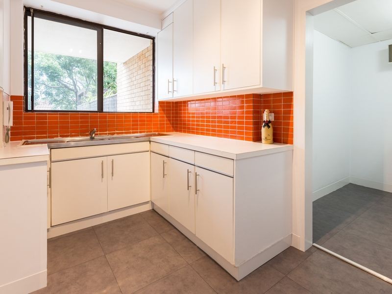 10/261 Old South Head Road, Bondi NSW 2026