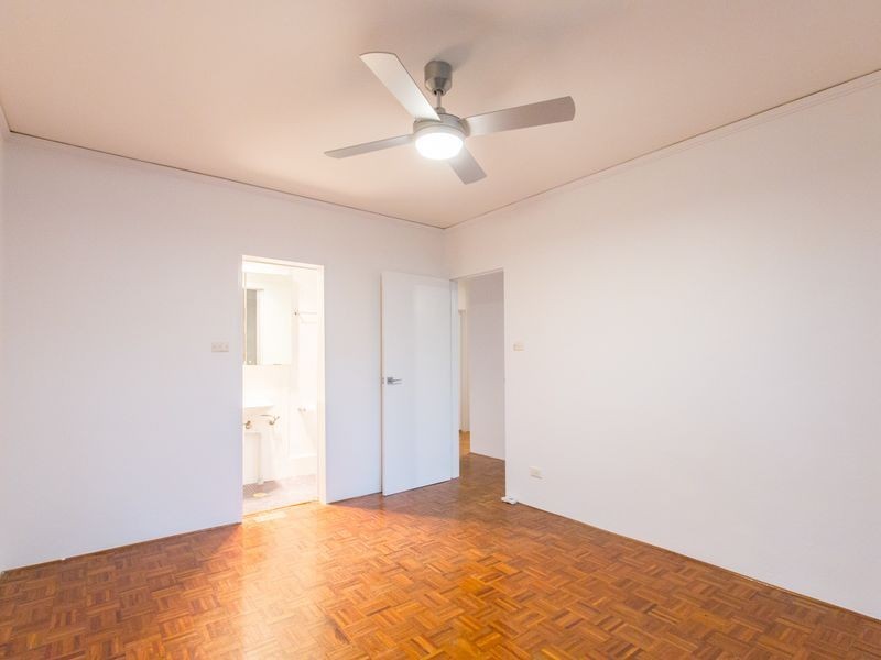 10/261 Old South Head Road, Bondi NSW 2026