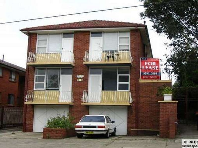 4/116 Rossmore Avenue, Punchbowl NSW 2196