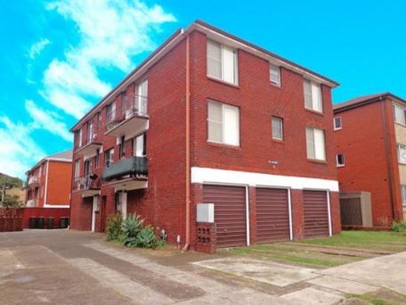 2/11 Mascot Drive, Eastlakes NSW 2018